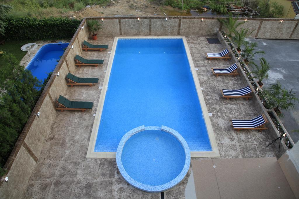 Hotel Cristal Năvodari Exteriör bild